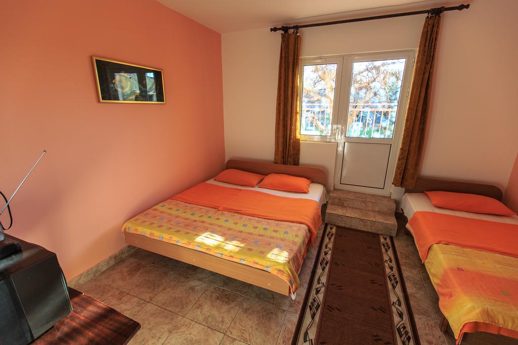 Apartments Vitic Sutomore Phòng bức ảnh