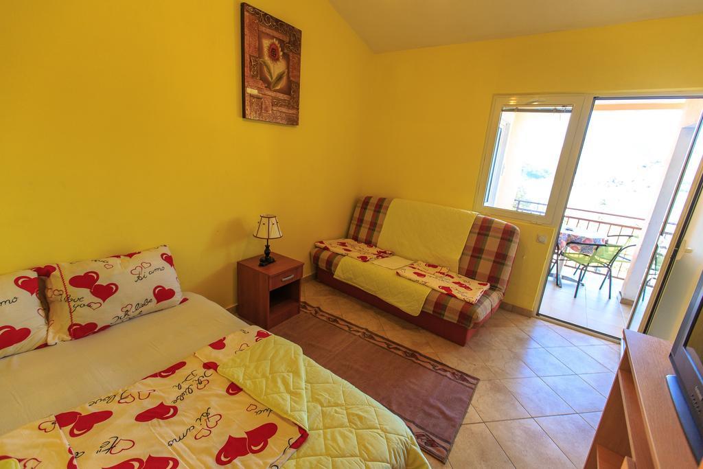 Apartments Vitic Sutomore Phòng bức ảnh