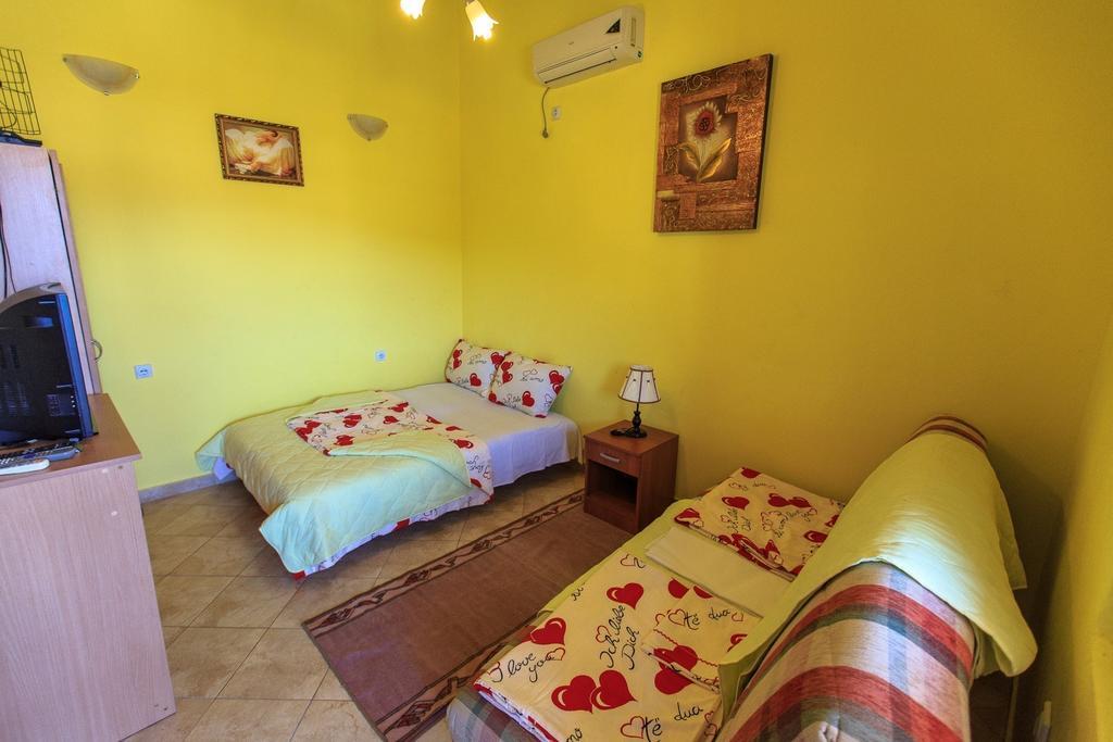 Apartments Vitic Sutomore Phòng bức ảnh