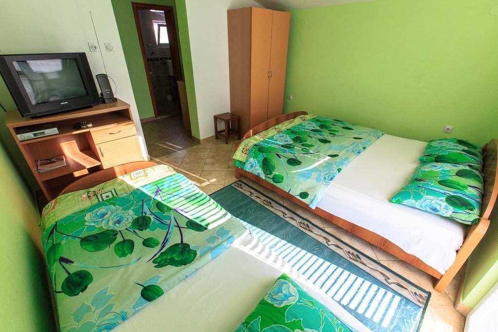Apartments Vitic Sutomore Phòng bức ảnh