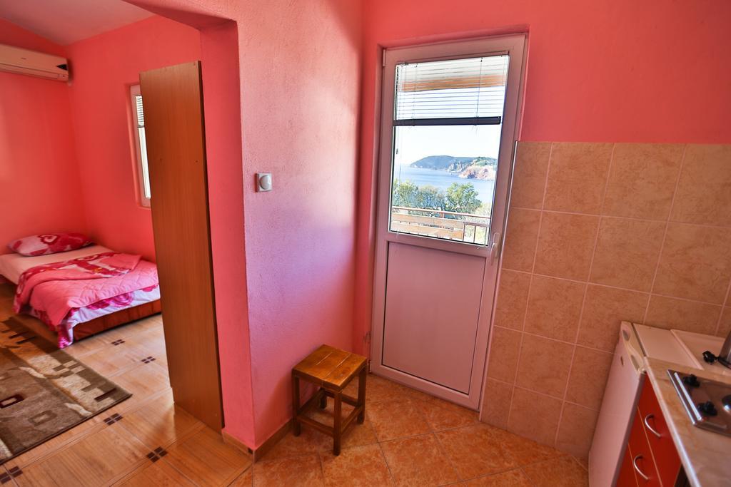 Apartments Vitic Sutomore Phòng bức ảnh