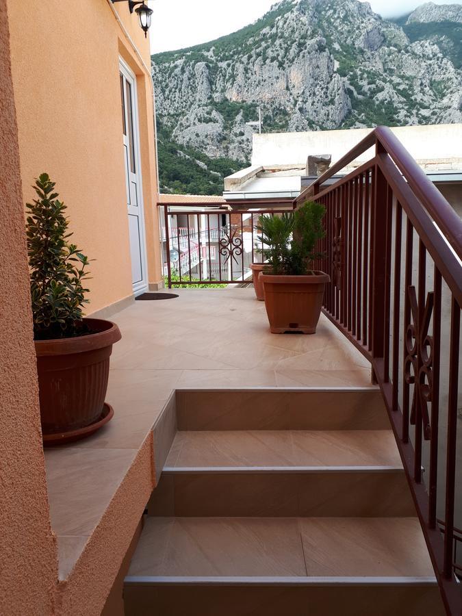Apartments Vitic Sutomore Ngoại thất bức ảnh