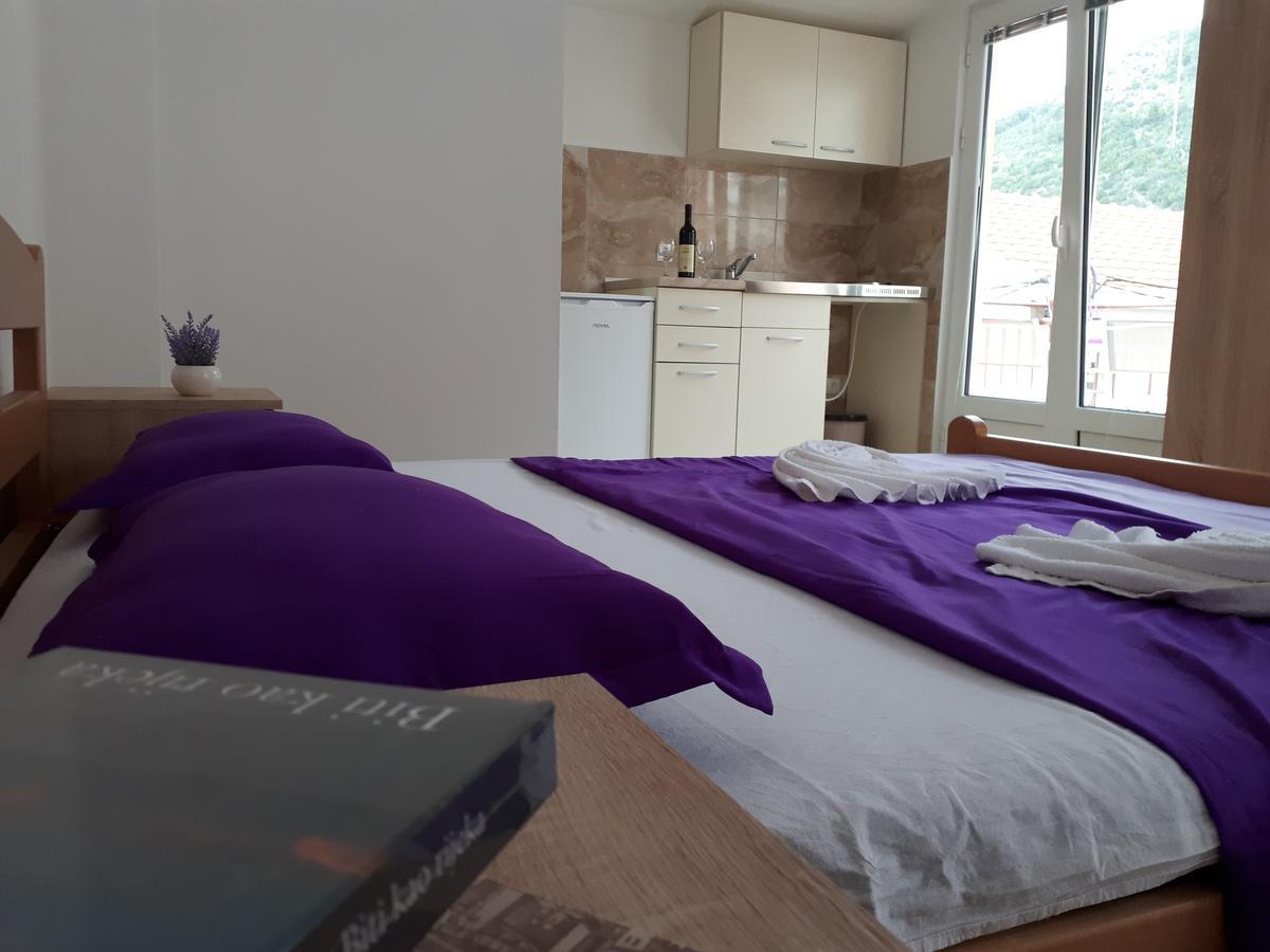 Apartments Vitic Sutomore Ngoại thất bức ảnh