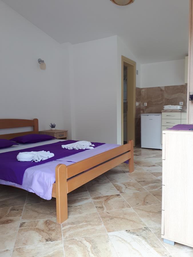 Apartments Vitic Sutomore Ngoại thất bức ảnh