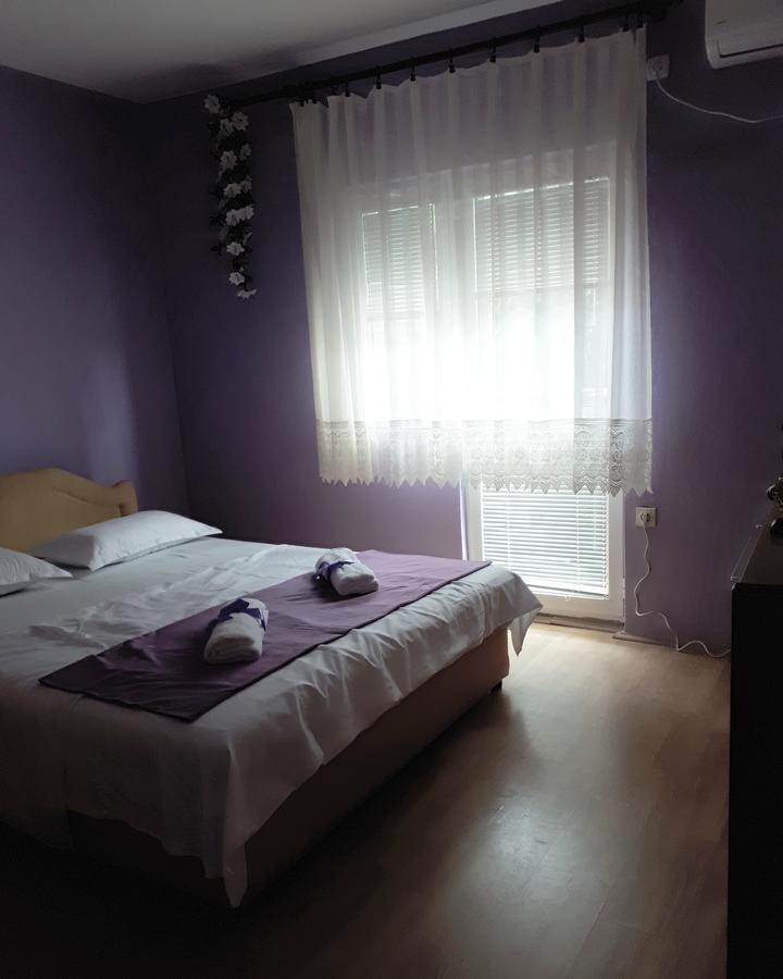 Apartments Vitic Sutomore Ngoại thất bức ảnh